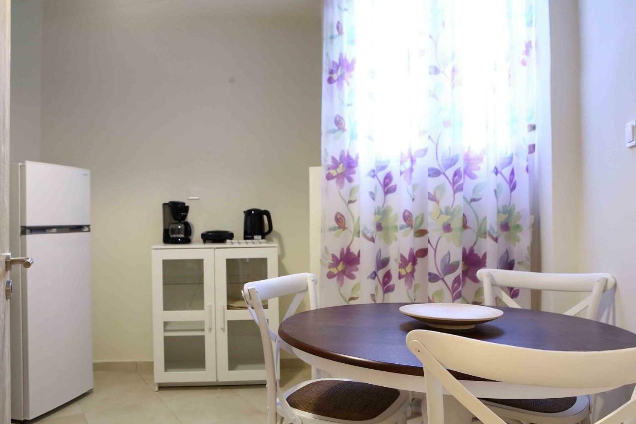 Best House, Anakreontos, Perivolaki, Nikaia, P... Πειραιάς Εξωτερικό φωτογραφία